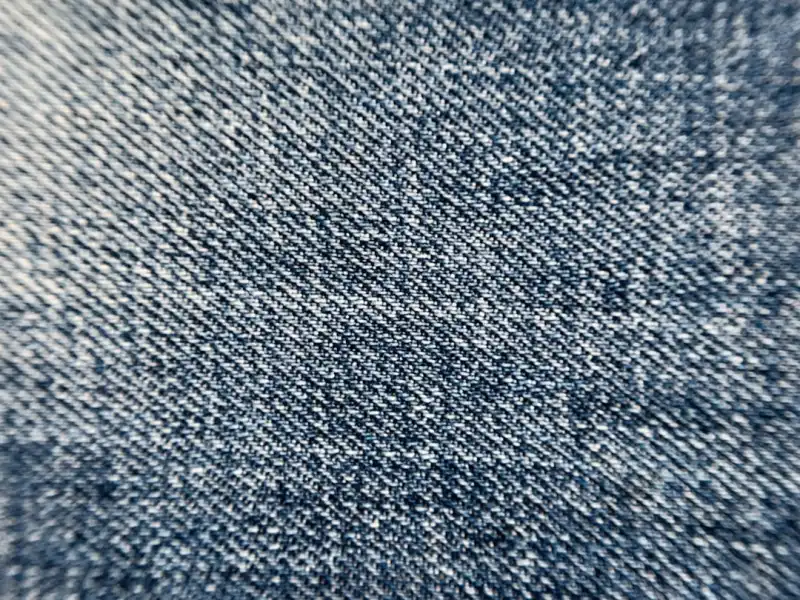 移动硬盘与U盘读写速度实测对比：哪类更适合日常办公
